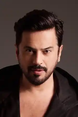 Emre Altuğ fotoğrafı