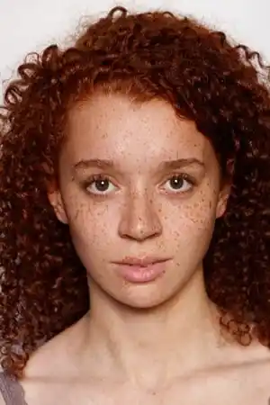 Erin Kellyman fotoğrafı