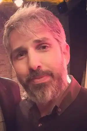 Erol Özlevi fotoğrafı