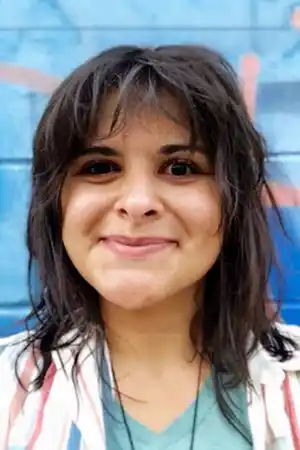Esra Saydam fotoğrafı