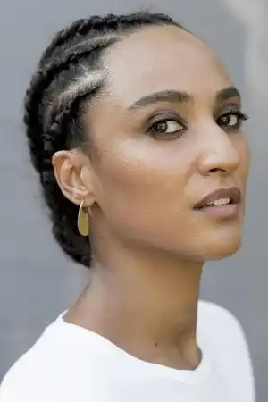Esther Elisha fotoğrafı
