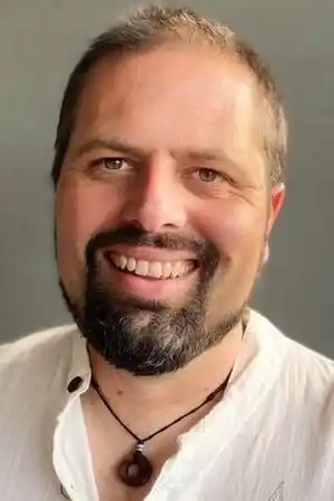Ethan Cook fotoğrafı
