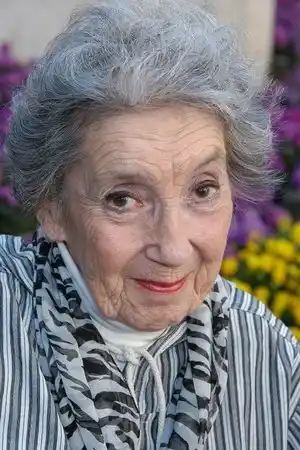 Frances Bay fotoğrafı