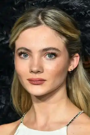 Freya Allan fotoğrafı