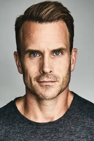 Gabriel Hogan fotoğrafı