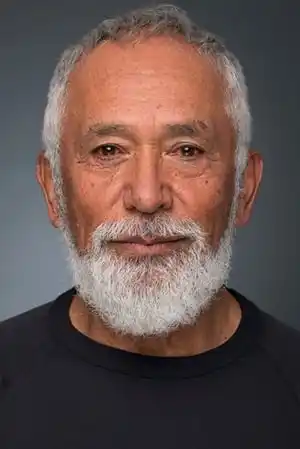 George Henare fotoğrafı