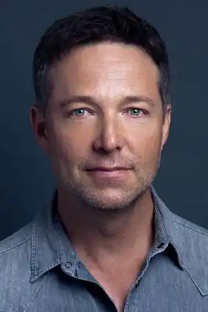George Newbern fotoğrafı