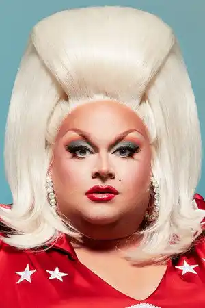 Ginger Minj fotoğrafı