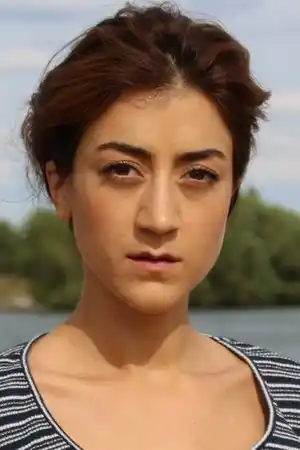 Gizem Erdogan fotoğrafı