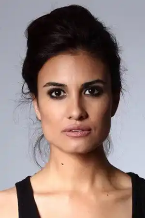 Gizem Soysaldı fotoğrafı