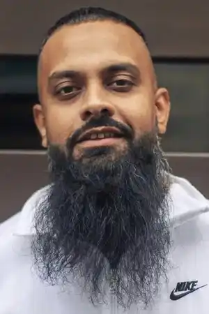 Guz Khan fotoğrafı