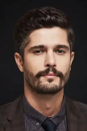 Haluk Piyes fotoğrafı