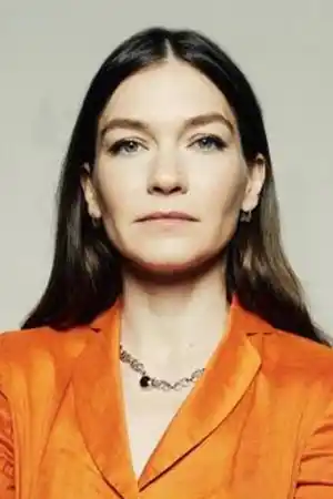 Hannah Gross fotoğrafı