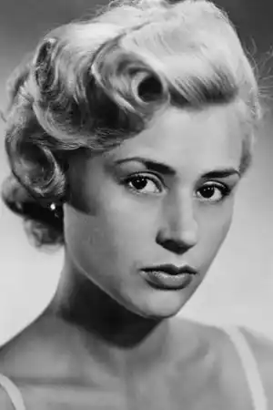 Harriet Andersson fotoğrafı