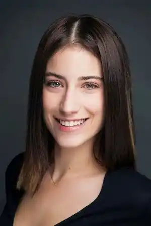 Hazal Kaya fotoğrafı