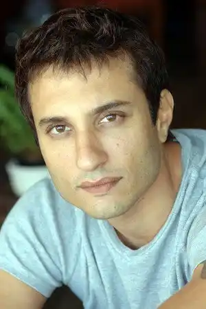 Homi Adajania fotoğrafı
