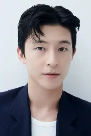 Hong Kyung fotoğrafı