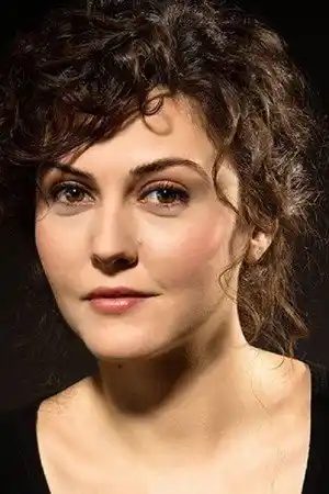 İdil Yener fotoğrafı