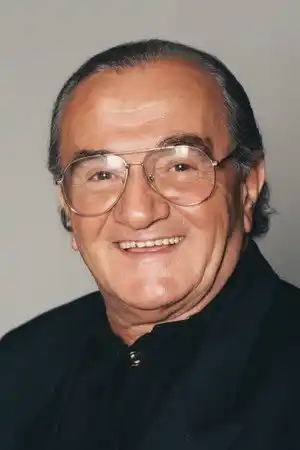 İsmet Ay fotoğrafı