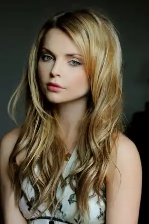 Izabella Miko fotoğrafı
