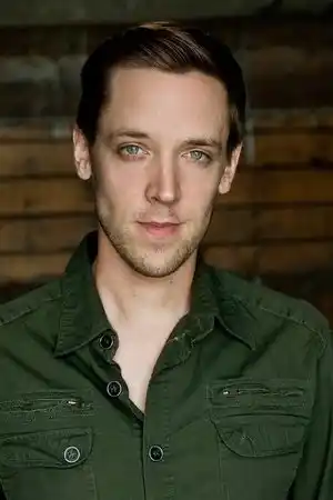 J. Adam Brown fotoğrafı
