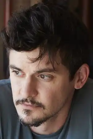James Cade fotoğrafı
