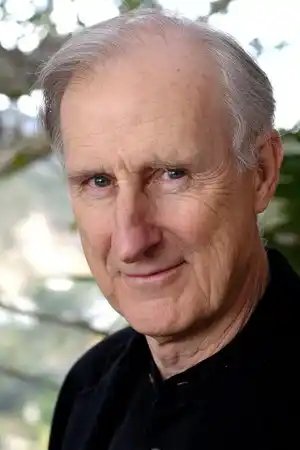 James Cromwell fotoğrafı