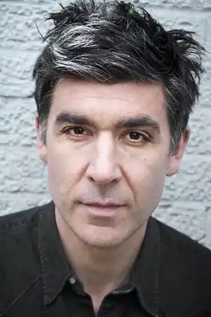 James Lance fotoğrafı