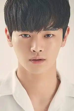 Jang Dong-ju fotoğrafı