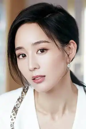 Janine Chang fotoğrafı
