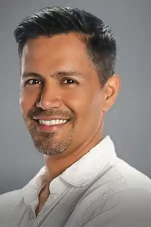 Jay Hernandez fotoğrafı