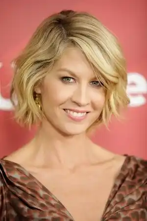 Jenna Elfman fotoğrafı
