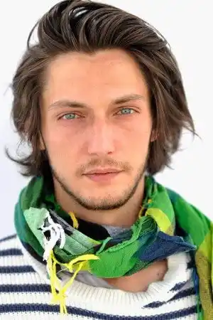 Jonathan Genet fotoğrafı