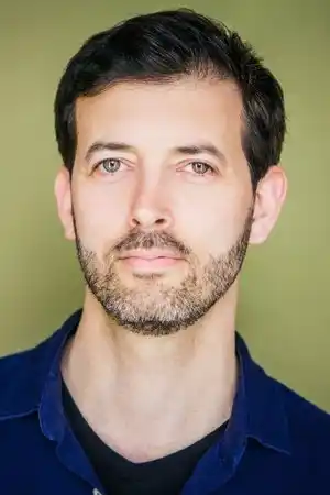 Jonathan Watton fotoğrafı