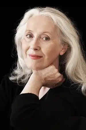 Julia Blake fotoğrafı