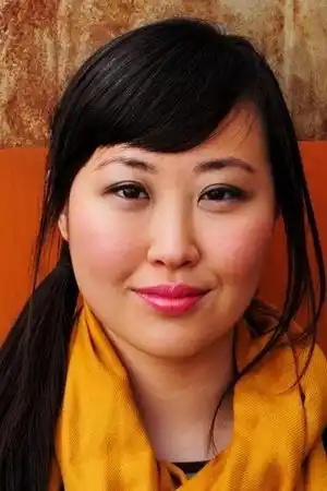Julia Cho fotoğrafı