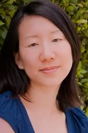 Julia Cho fotoğrafı