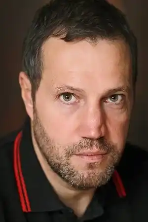Julian Rivett fotoğrafı