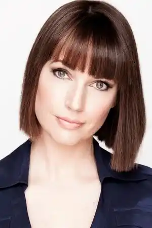 Julie Ann Emery fotoğrafı