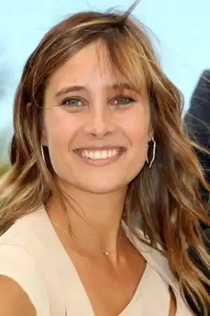 Julie de Bona fotoğrafı