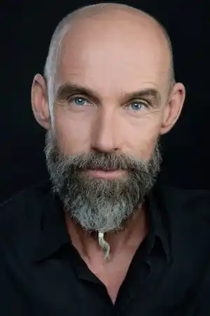 Julien Blaschke fotoğrafı