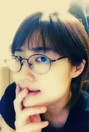 Jung Yoo-jung fotoğrafı