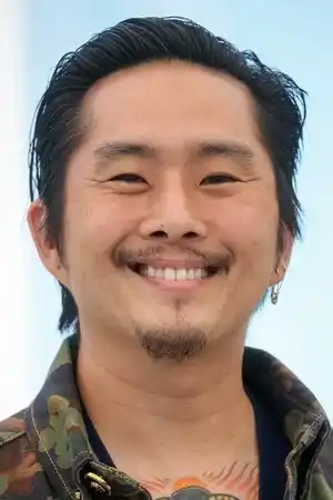 Justin Chon fotoğrafı