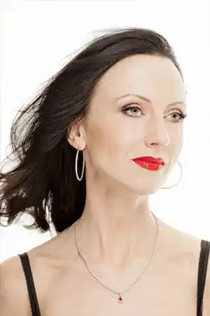 Karen Egan fotoğrafı