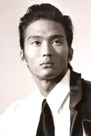 Karl Yune fotoğrafı
