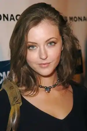 Katharine Isabelle fotoğrafı
