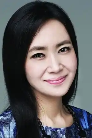 Kim Sun-kyung fotoğrafı