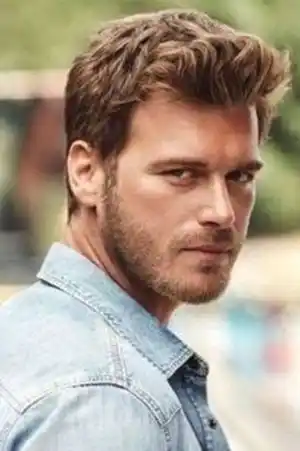 Kıvanç Tatlıtuğ fotoğrafı