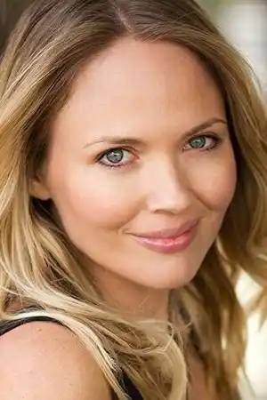 Lara Cox fotoğrafı