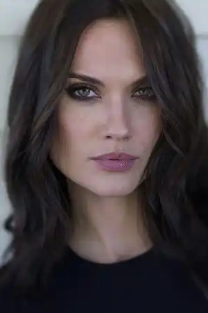 Laura James fotoğrafı